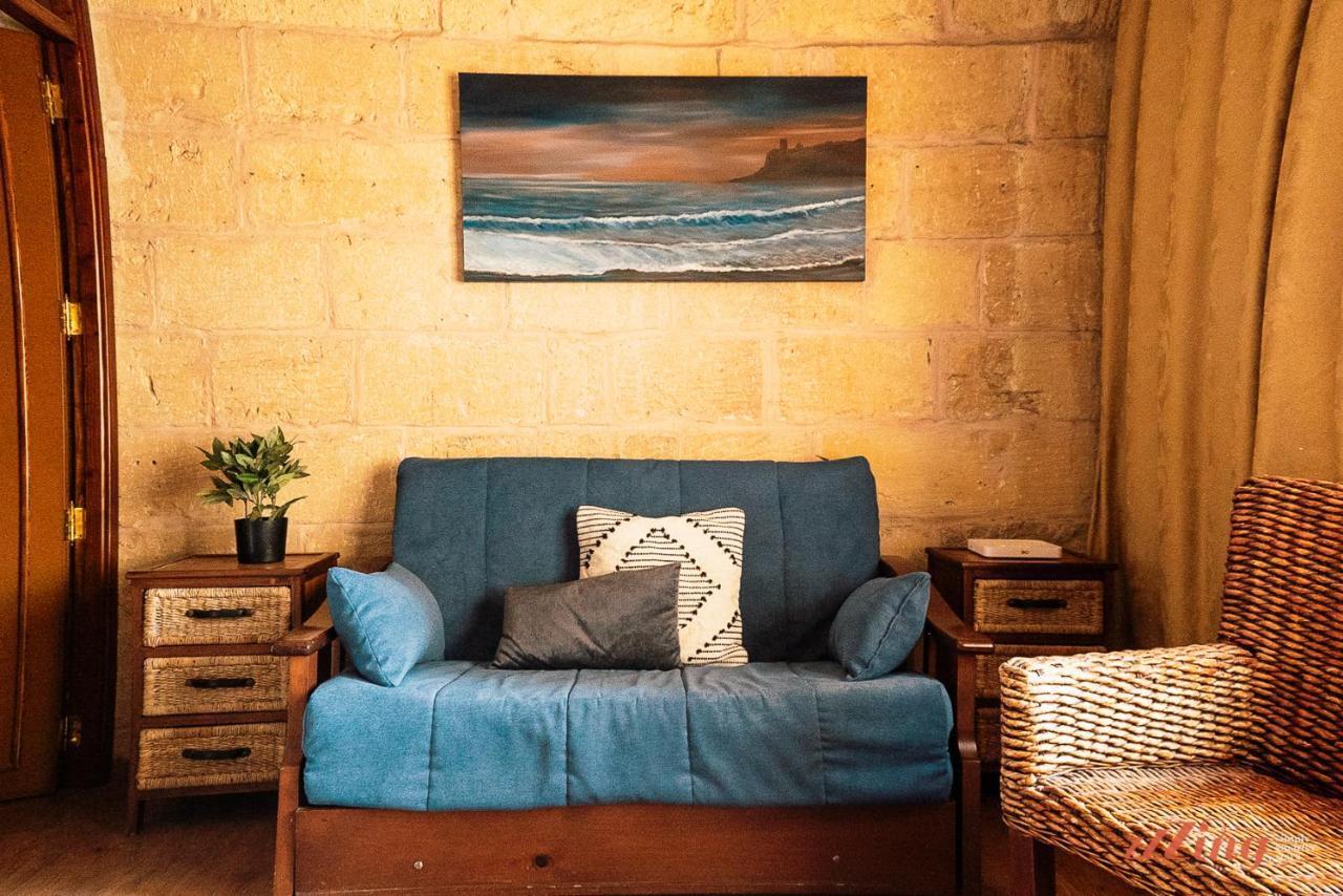 A Holiday Home Duplex In A Gozo Village Square 빅토리아 외부 사진